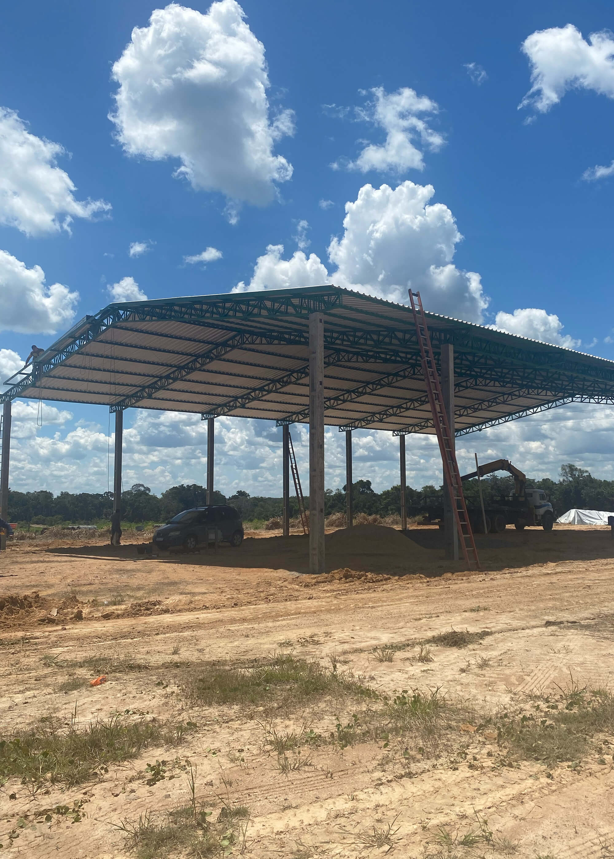 Galpão misto concreto e aço
