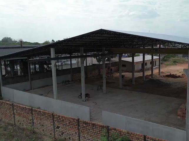 Galpão misto montagem drone